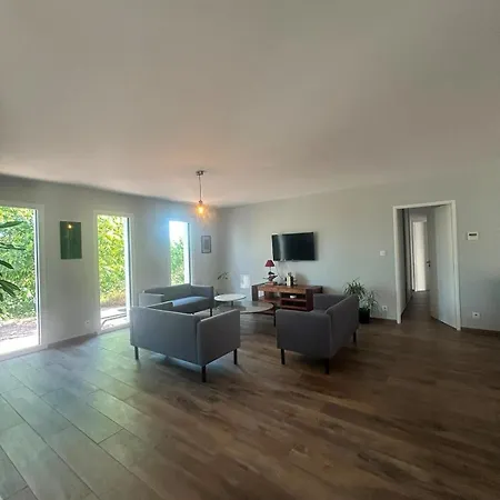 Villa Nature Getaway - Modern House With Garden